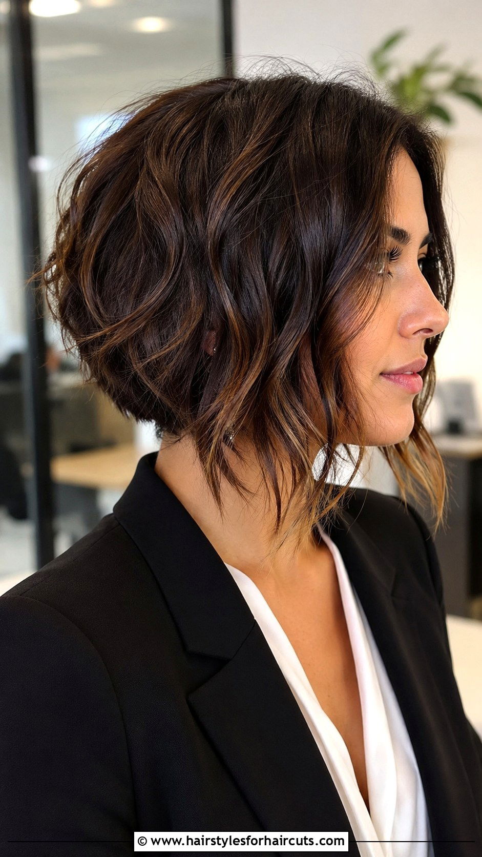 Graduated Bob For Wavy Hair - 25 short haircuts for slightly wavy hair - 25 short haircuts for slightly wavy hair