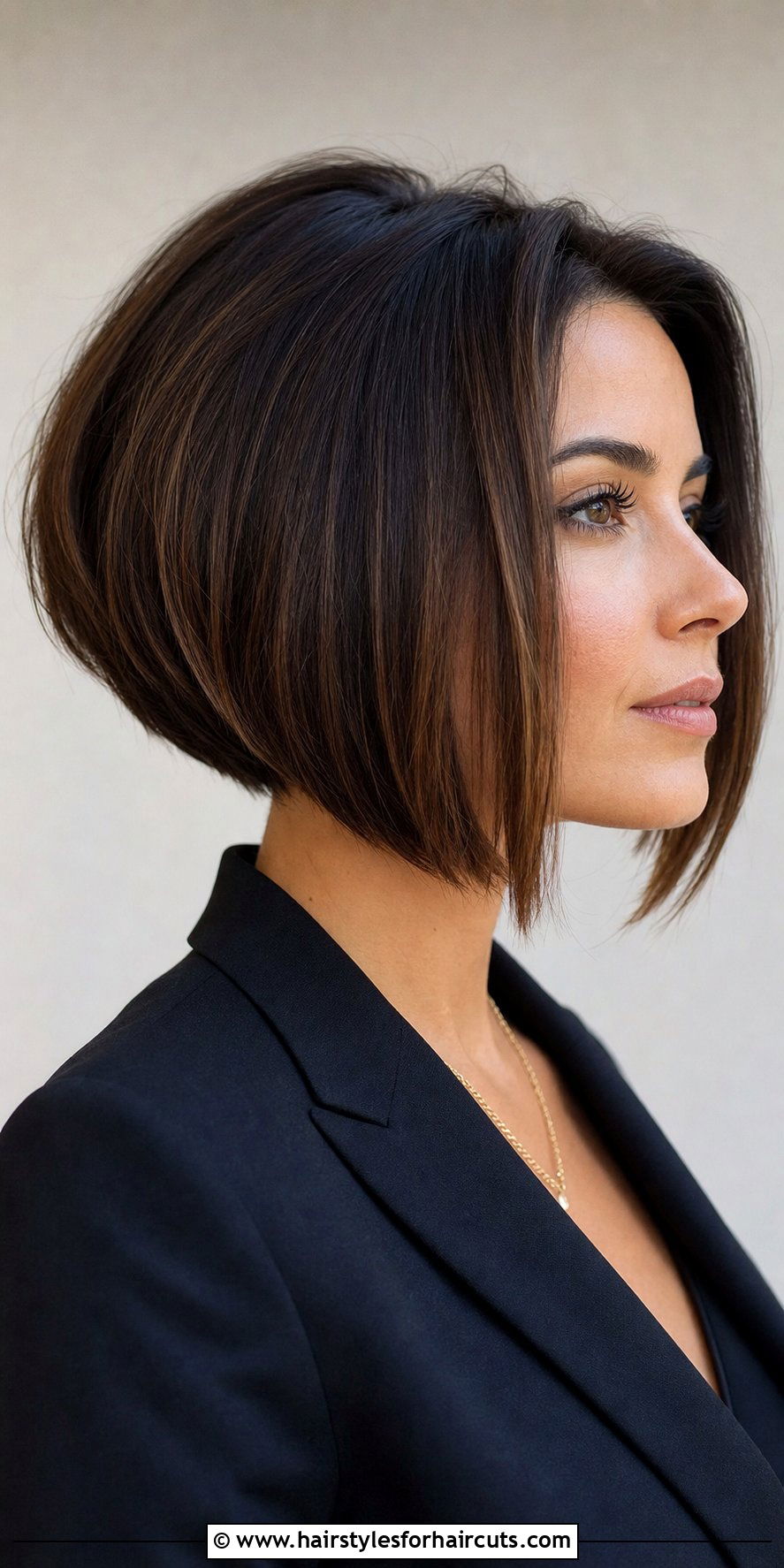 Graduated Bob Haircut - 25 haircuts logo - 25 haircuts logo