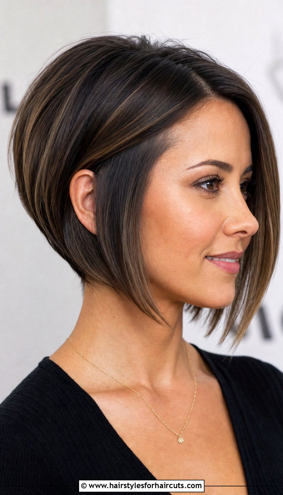 Graduated Bob Haircut - 25 haircuts that keep hair out of face - 25 haircuts that keep hair out of face