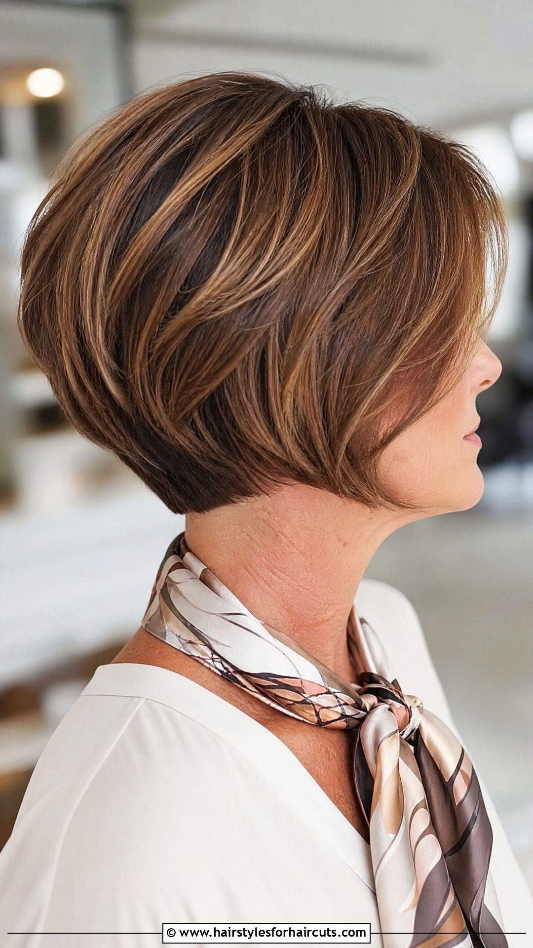 Graduated Bob Haircut - 25 short hairstyles for round faces over 50 - 25 short hairstyles for round faces over 50