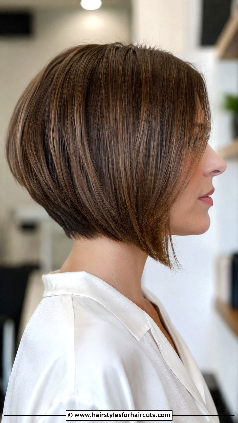 Graduated Bob Haircut - 25 haircuts video - 25 haircuts video