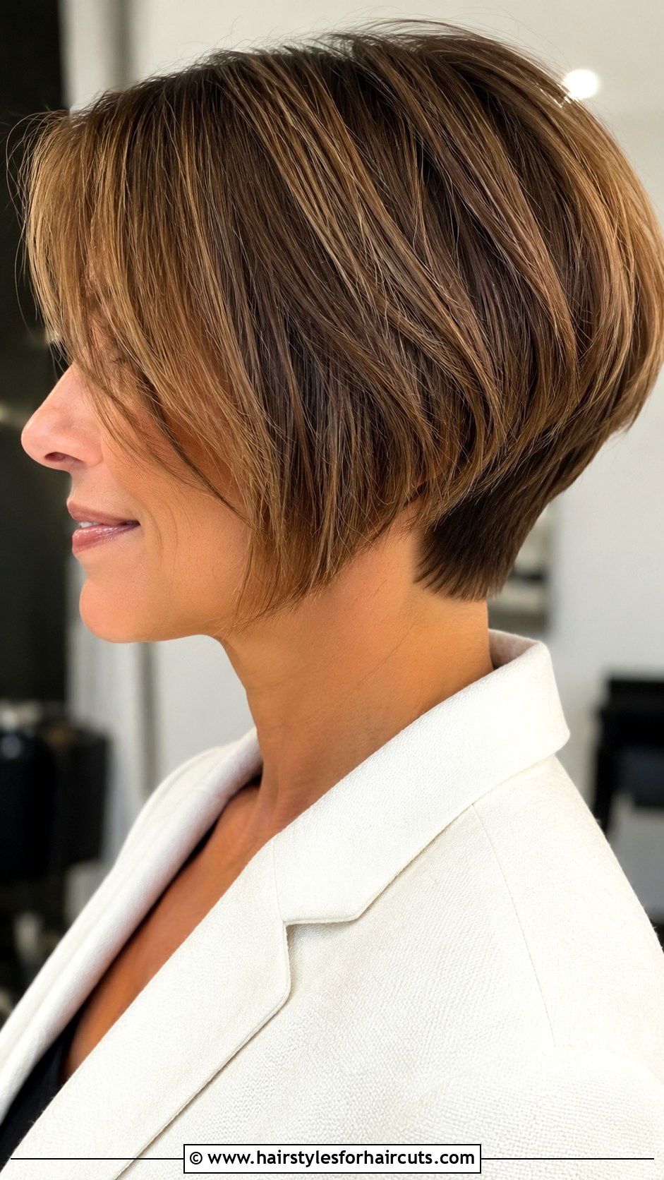 Graduated Bob Haircut - 25 cheap haircuts for women - 25 cheap haircuts for women