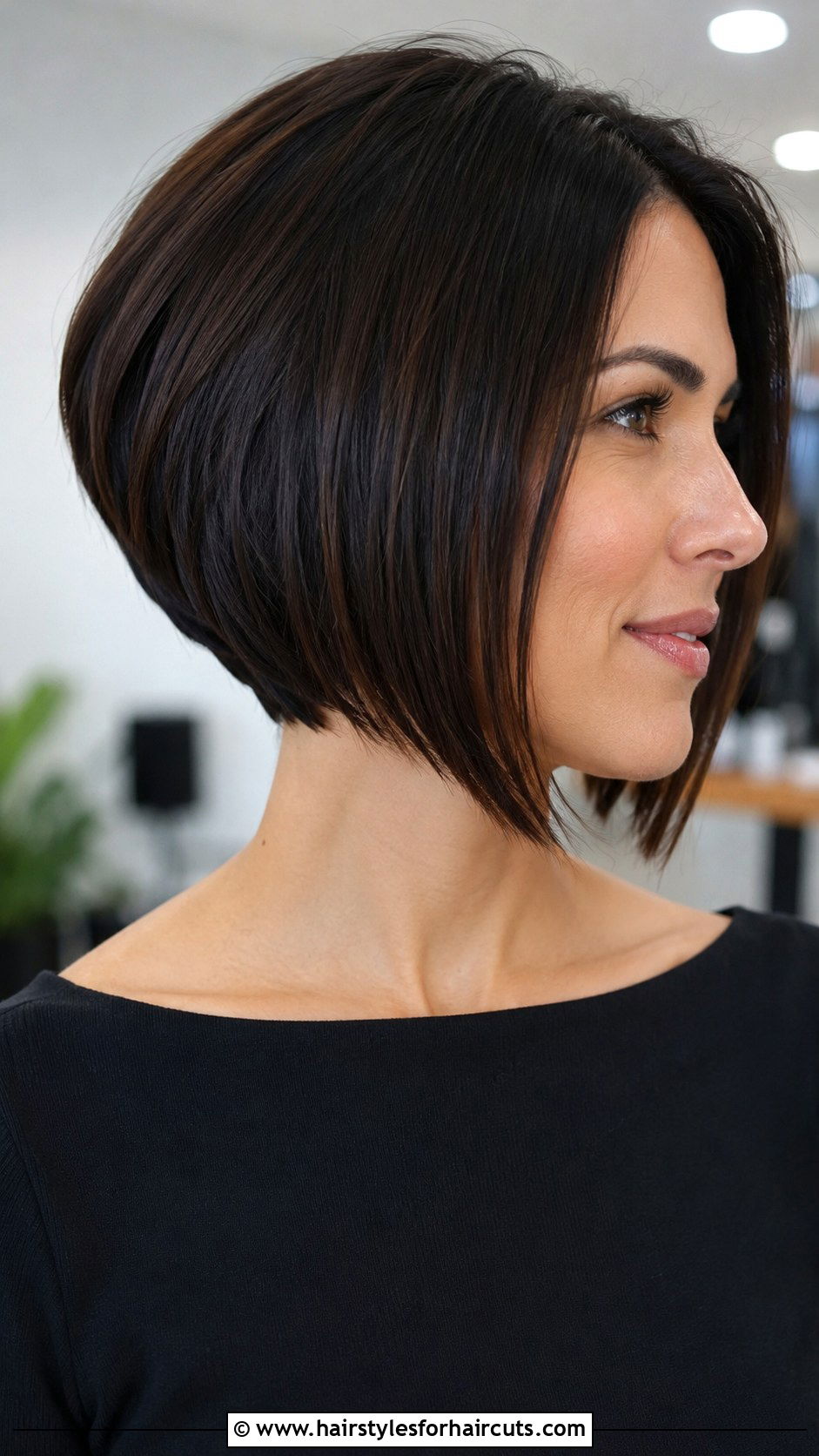 Graduated Bob Haircut - 25 haircuts for double chin - 25 haircuts for double chin
