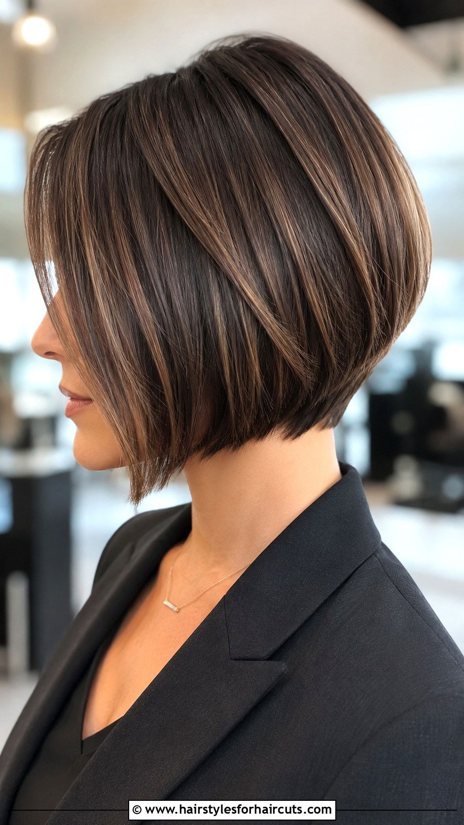 Graduated Bob Haircut - 25 haircuts for white hair over 60 - 25 haircuts for white hair over 60