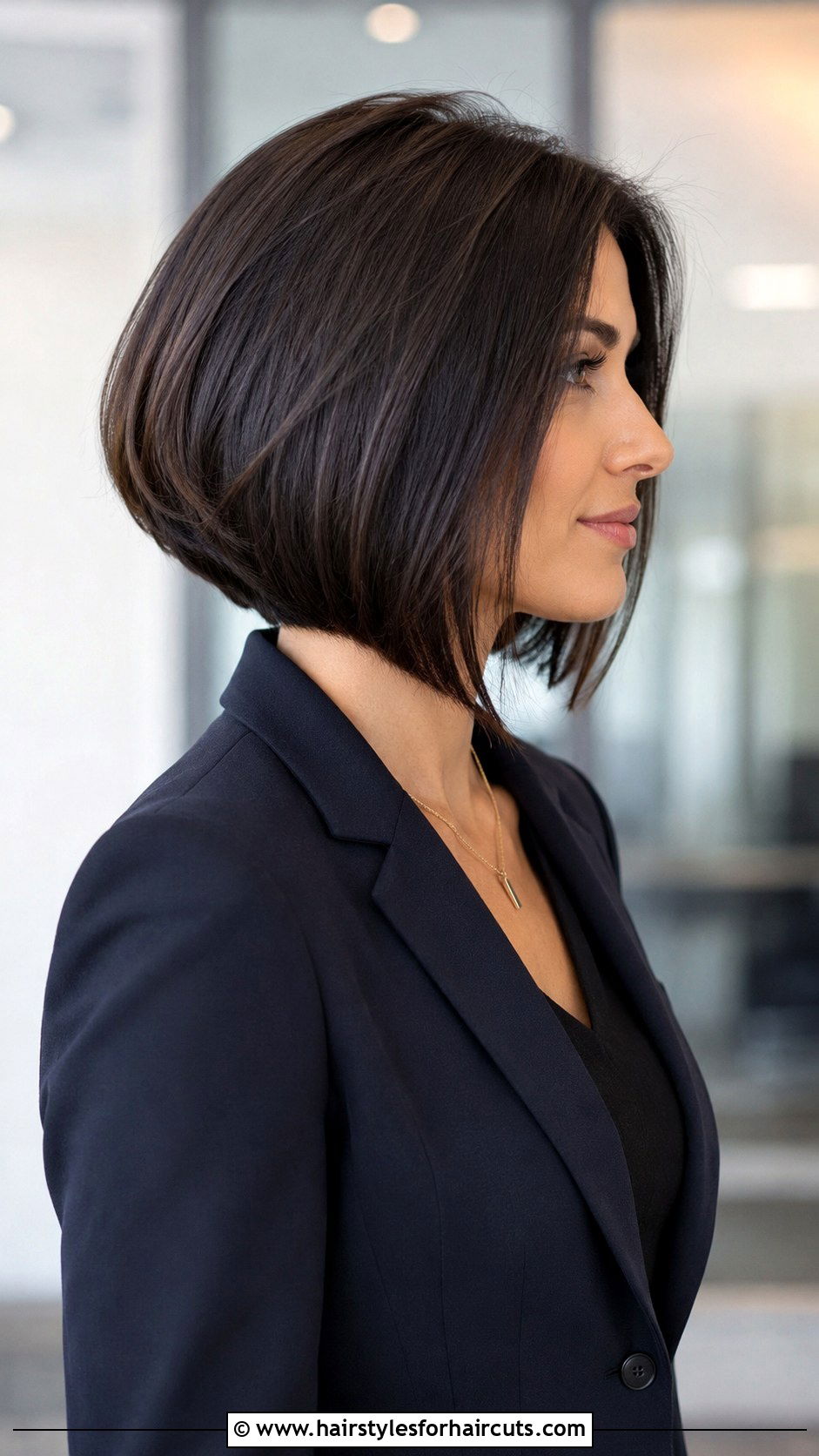 Graduated Bob Haircut For Thick Hair - 25 haircuts for older women with thick hair - 25 haircuts for older women with thick hair