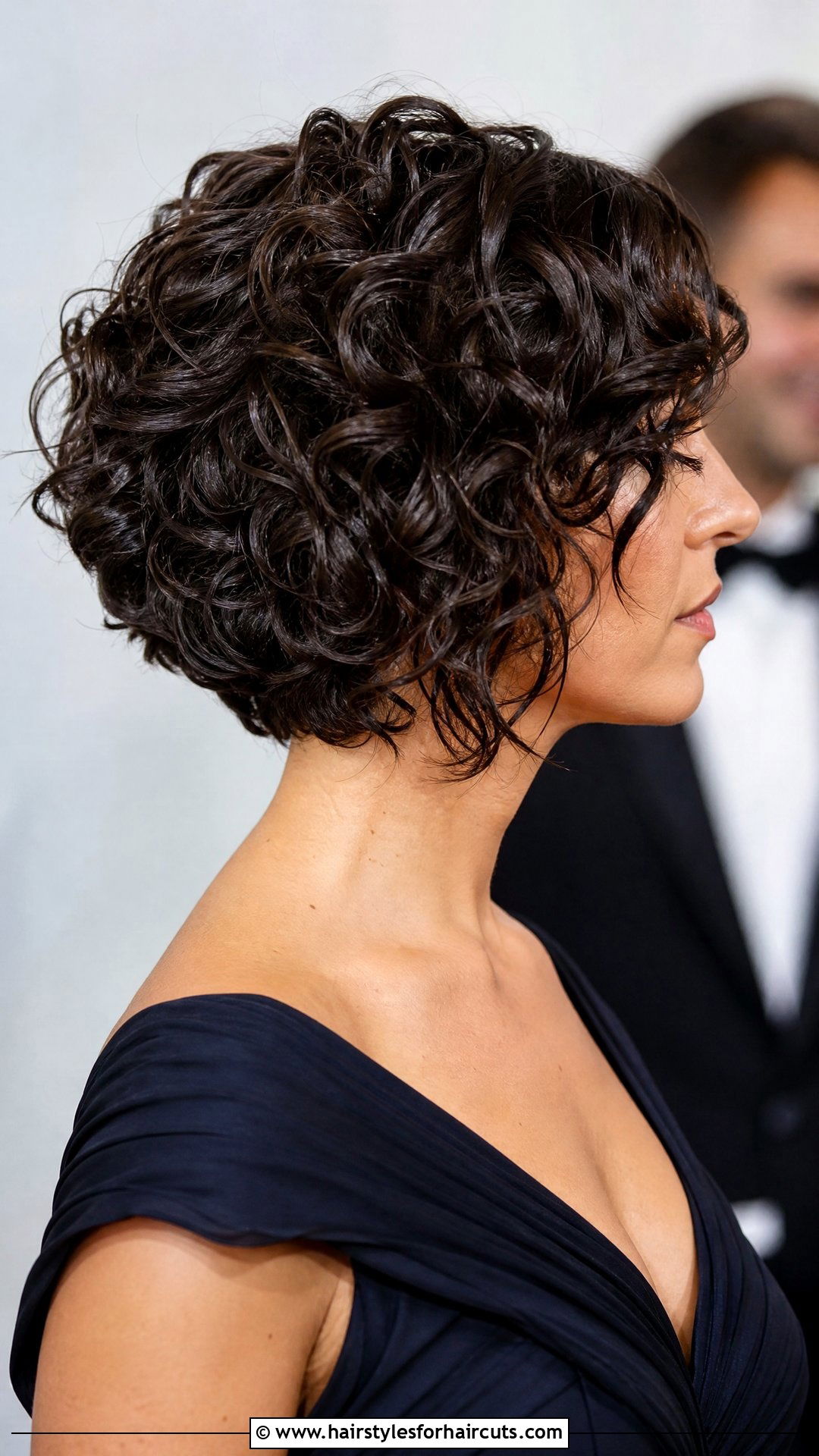 Graduated Curly Bob - 25 bob haircuts for curly hair - 25 bob haircuts for curly hair