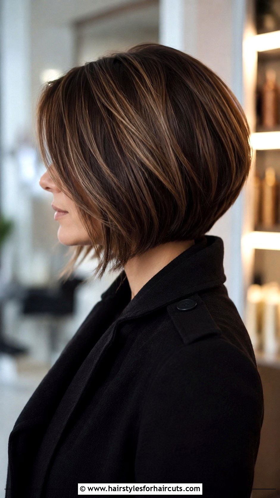 Graduated Medium Length Bob - 25 medium lenght haircuts - 25 medium lenght haircuts