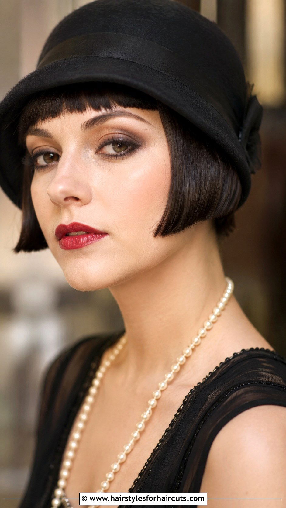 Great Gatsby Short Flapper Cut - 25 great gatsby hairstyles - 25 great gatsby hairstyles
