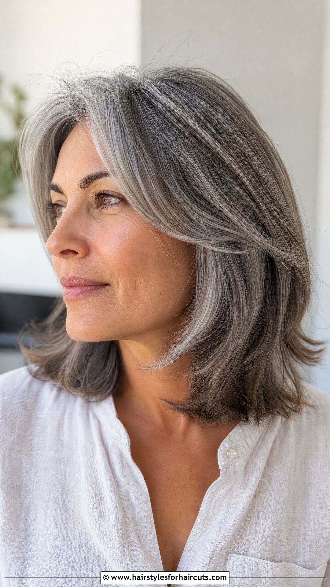 Grey Shoulder Length Hair - 25 grey hair womens hairstyles - 25 grey hair womens hairstyles