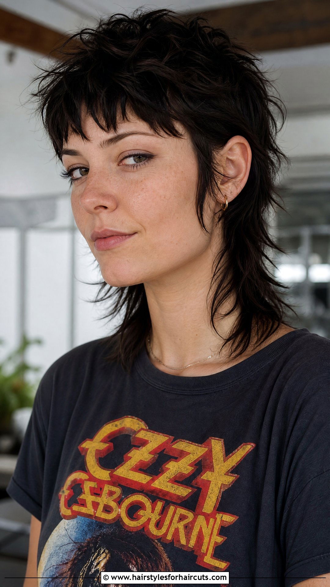 Grown Out Pixie Mullet - 25 transition hairstyles for growing out short hair - 25 transition hairstyles for growing out short hair