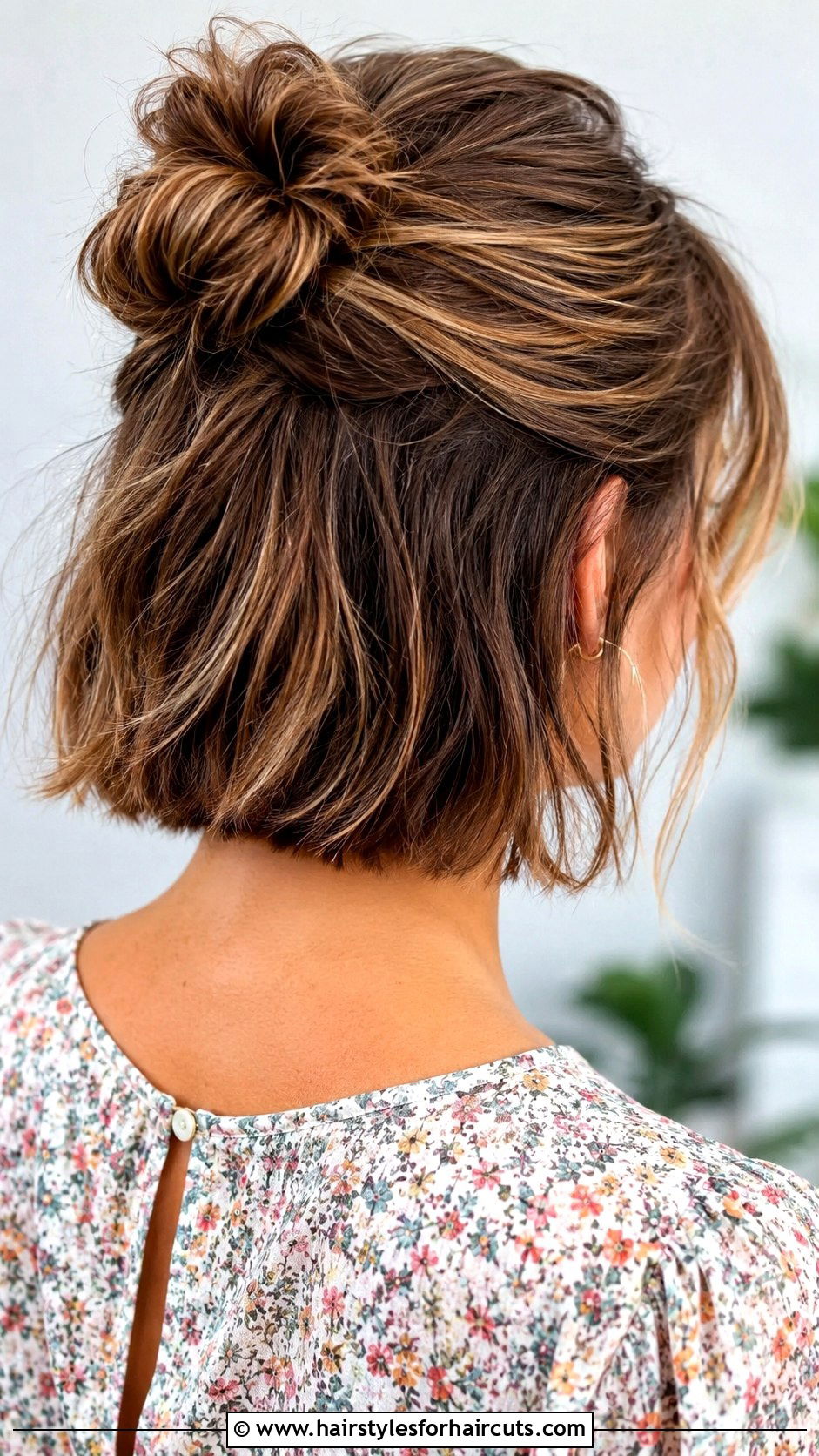 Half Up Chignon For Short Hair - 25 chignon hairstyles for short hair - 25 chignon hairstyles for short hair