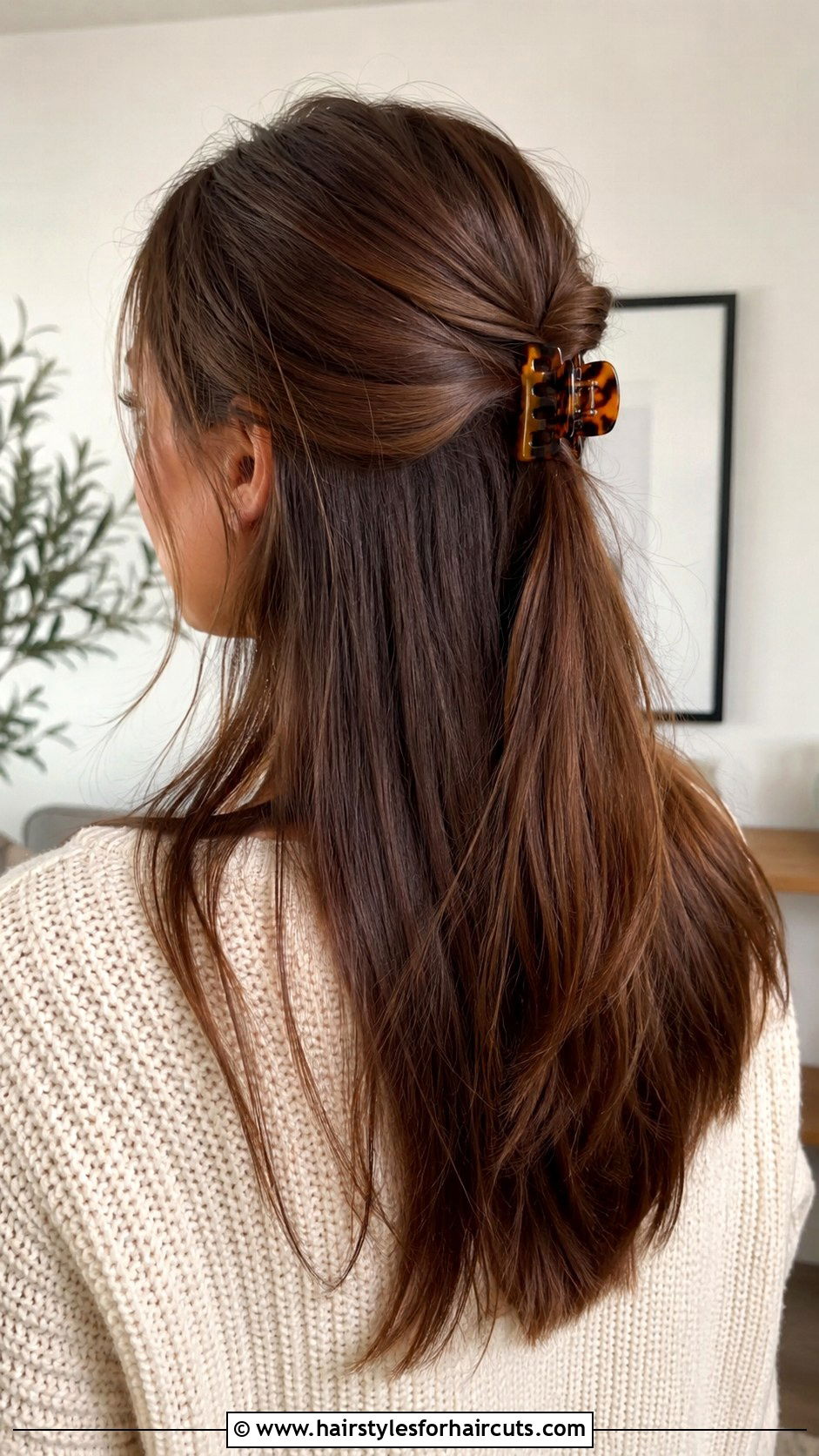 Half Up Claw Clip Twist - 25 cute half up half down hairstyles - 25 cute half up half down hairstyles