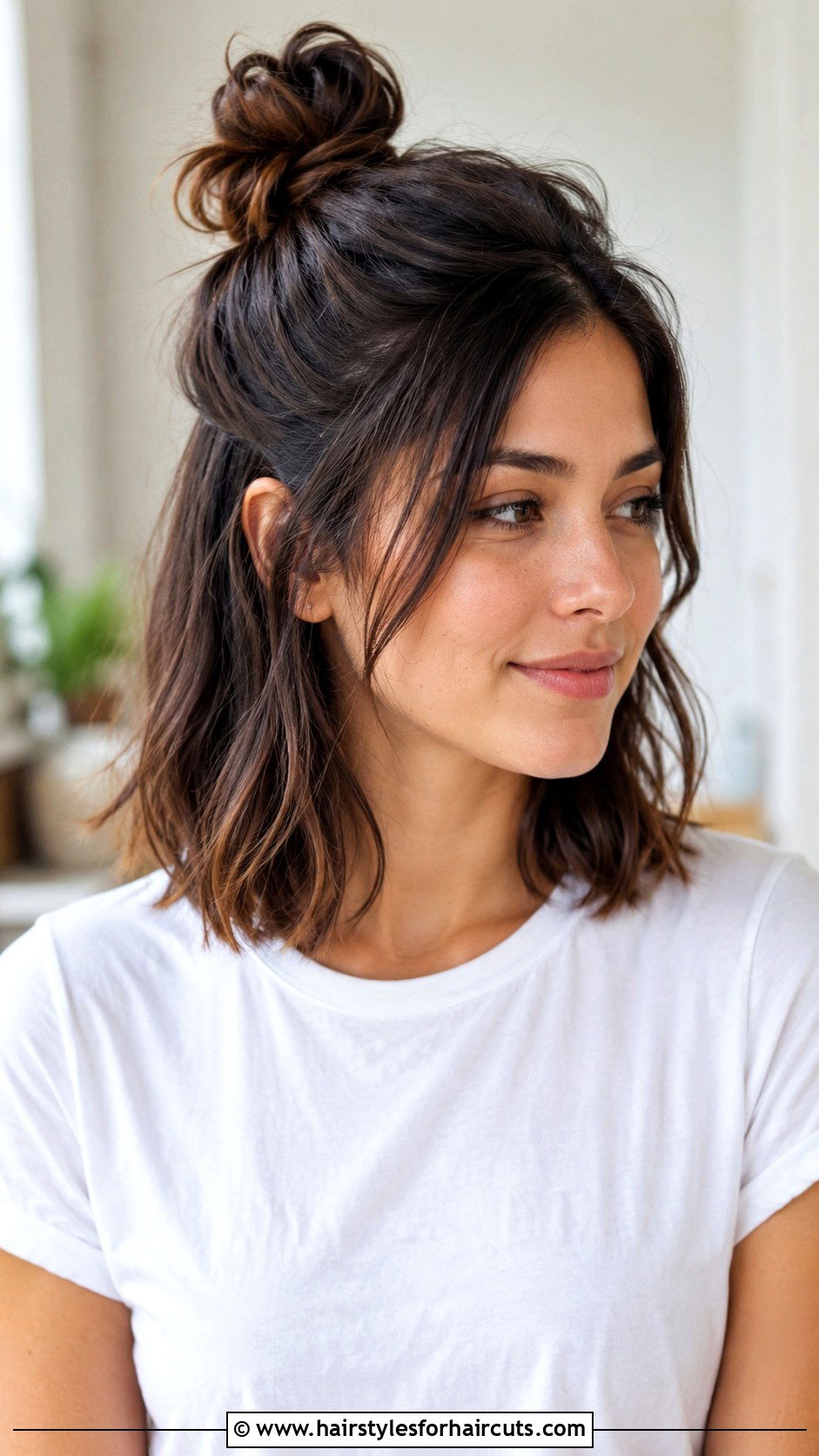 Half Up Half Down Bob - 25 easy sporty hairstyles for short hair - 25 easy sporty hairstyles for short hair