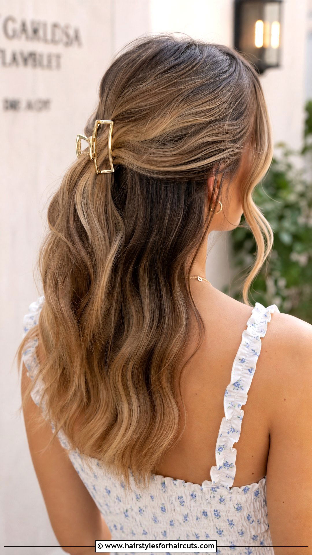 Half Up Half Down Claw Clip - 25 hair claw clip hairstyles - 25 hair claw clip hairstyles