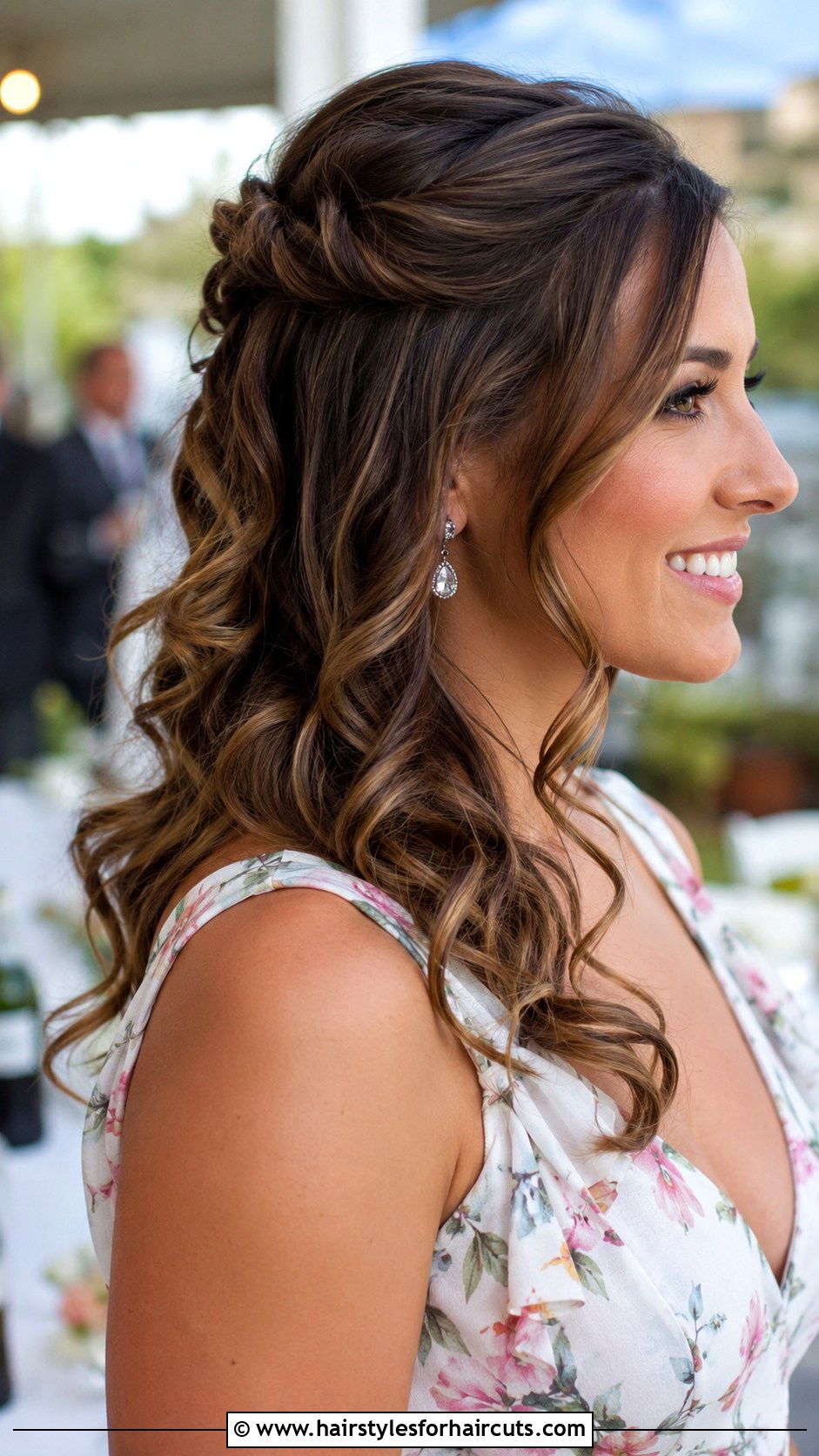 Half Up Half Down Curls - 25 dinner hairstyles for long hair - 25 dinner hairstyles for long hair