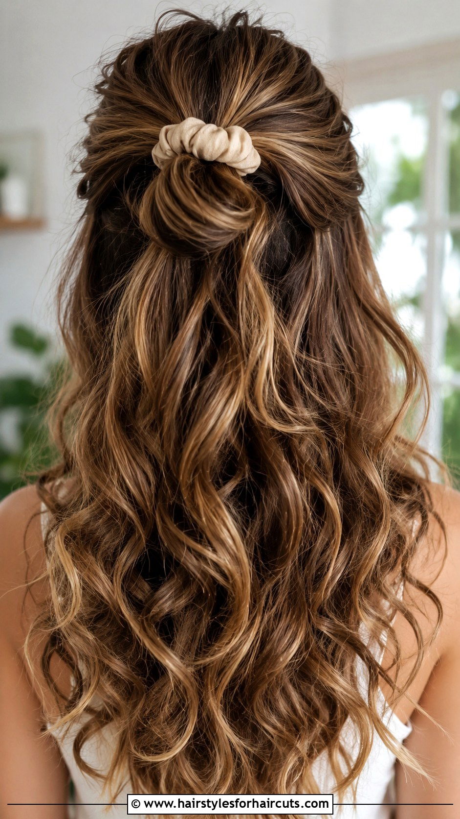 Half Up Half Down Curly Hair - 25 curly hairstyles for girls with medium hair - 25 curly hairstyles for girls with medium hair