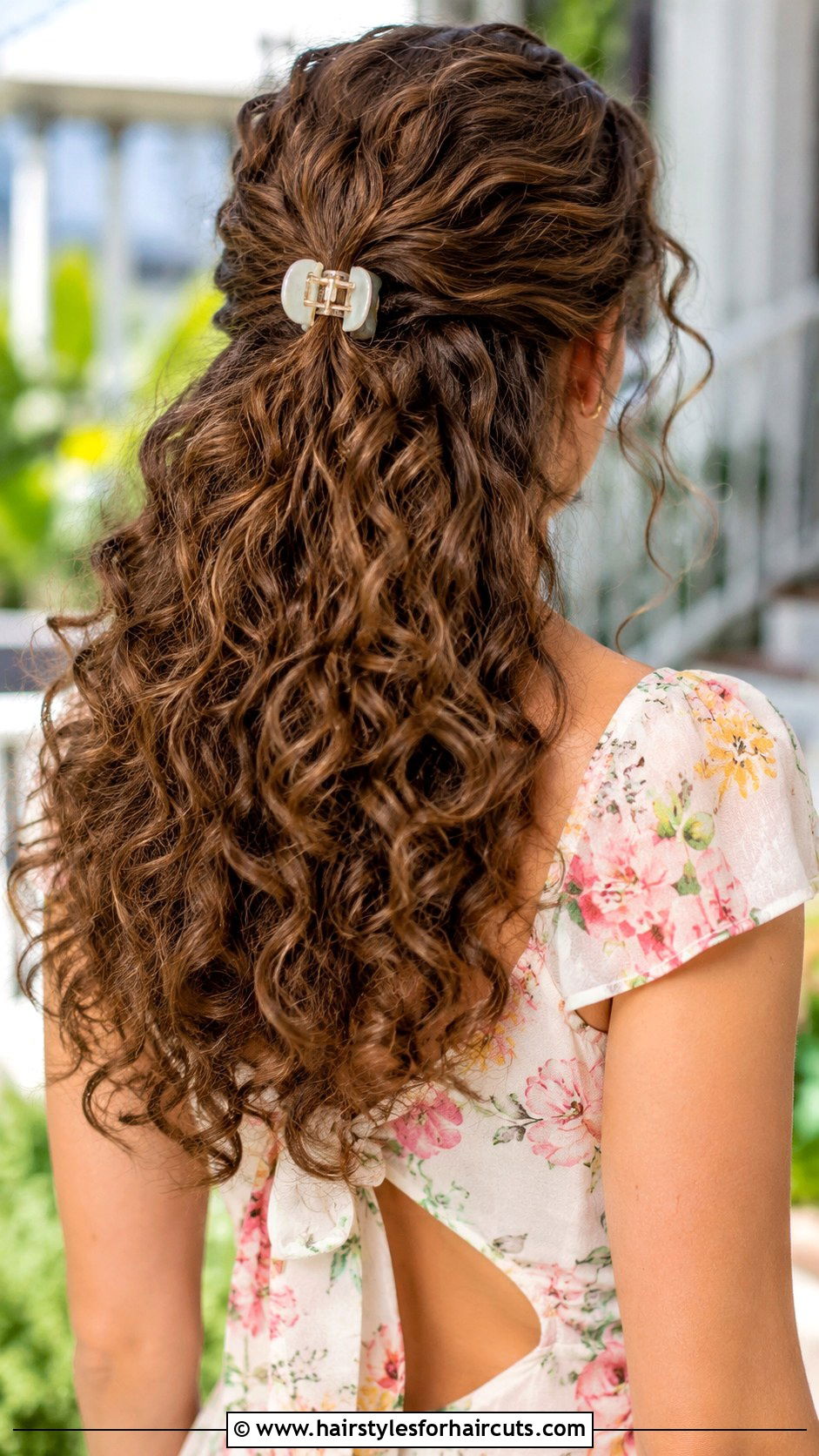 Half Up Half Down Curly Hair - 25 easy curly hairstyles - 25 easy curly hairstyles