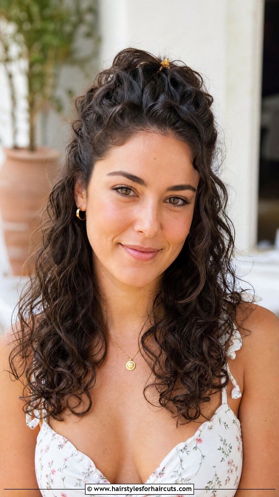 Half Up Half Down Curly Hair - 25 womens curly hairstyles - 25 womens curly hairstyles