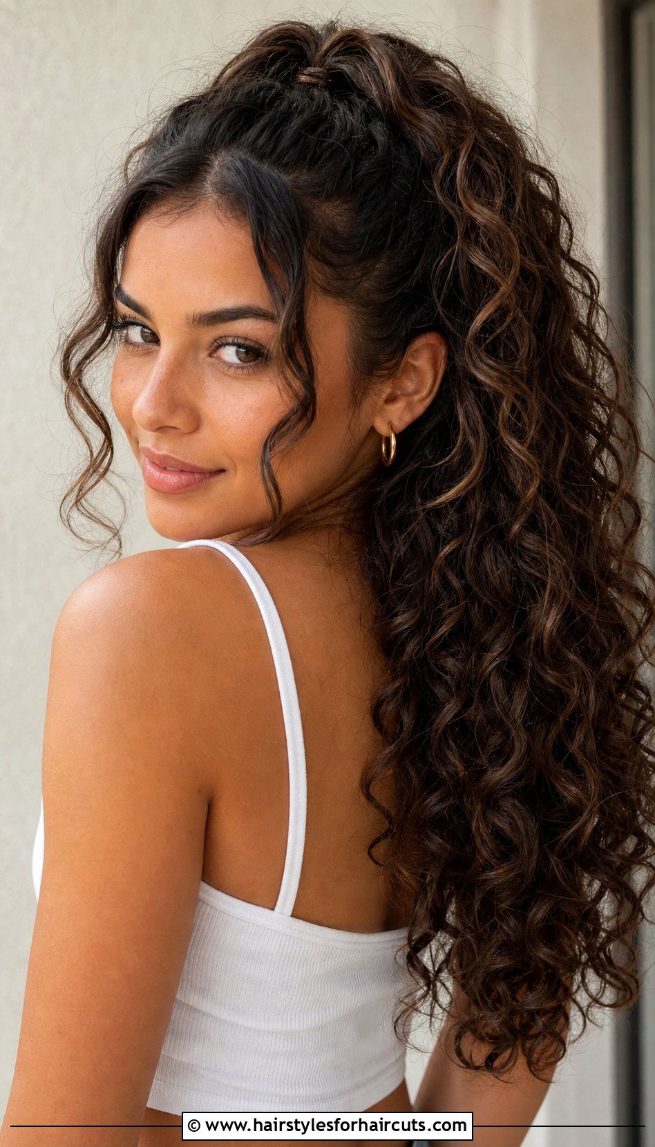 Half Up Half Down Curly Ponytail - 25 half up curly hairstyles for long hair - 25 half up curly hairstyles for long hair