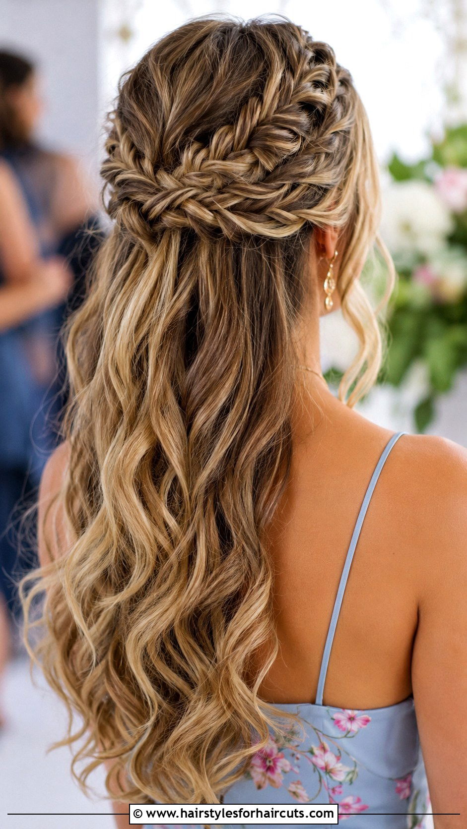 Half Up Half Down Fishtail Braid - 25 country wedding hairstyles for long hair - 25 country wedding hairstyles for long hair