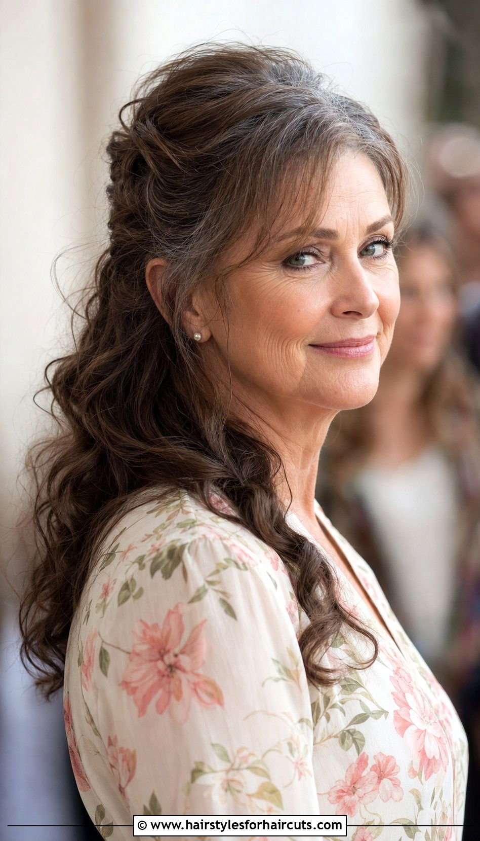 Half Up Half Down Hairstyle Older Women - 25 hairstyles for older women with long hair - 25 hairstyles for older women with long hair