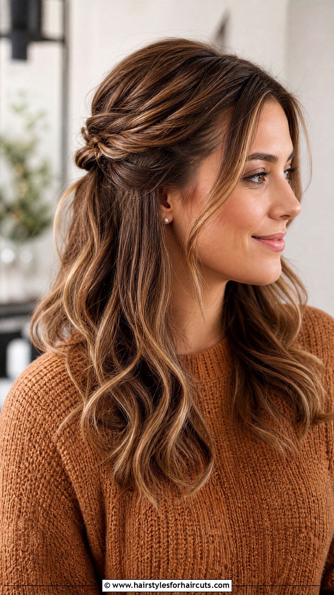 Half Up Half Down Twist - 25 office hairstyles for long hair - 25 office hairstyles for long hair