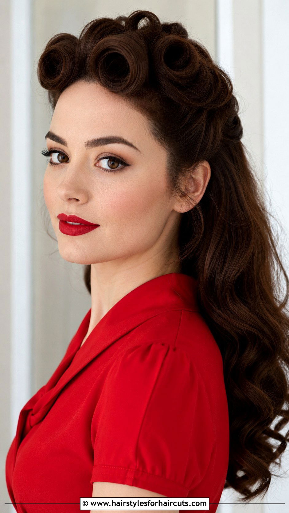 Half Up Pin Curls - 25 1940s long hairstyles - 25 1940s long hairstyles