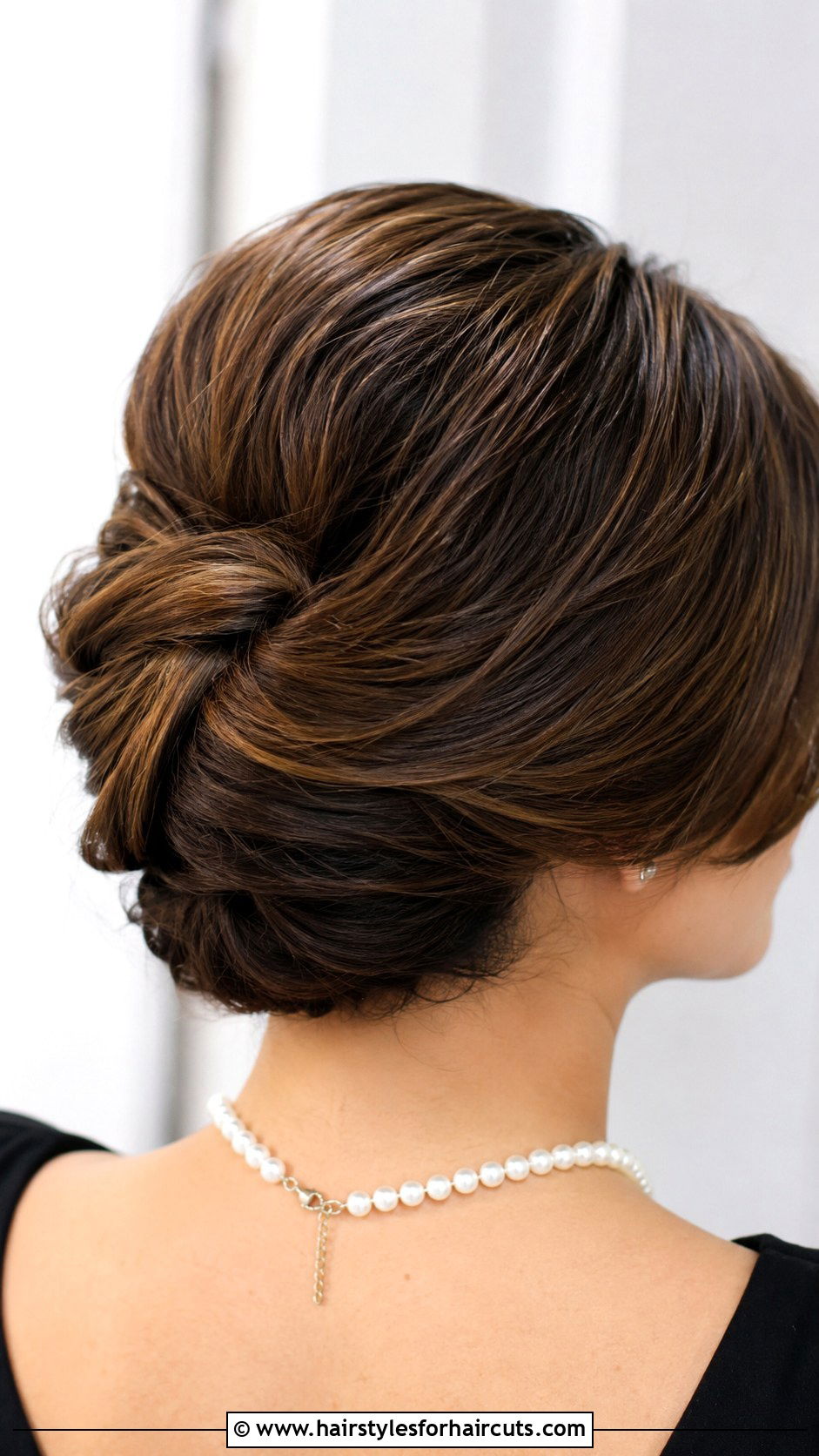 Half Up Tucked Chignon Short Hair - 25 half updo hairstyles for short hair - 25 half updo hairstyles for short hair
