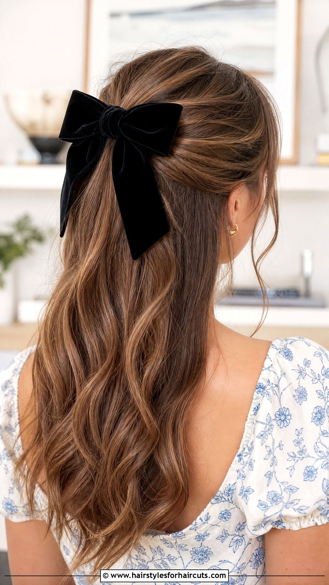 Half Up Twist With Bow Clip - 25 hairstyles with hair accessories - 25 hairstyles with hair accessories