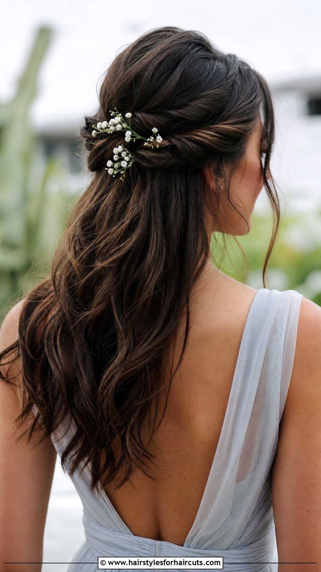 Half Up Twist With Floral Accessories - 25 wedding party hairstyles for short hair - 25 wedding party hairstyles for short hair