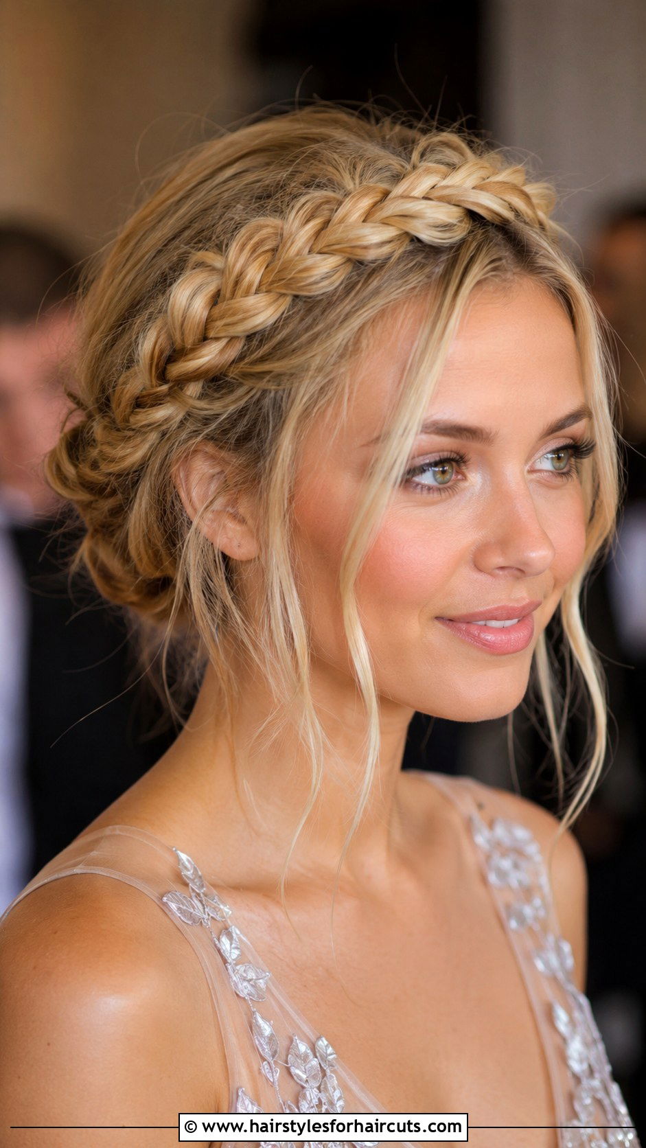 Halo Braid - 25 braid hairstyles shoulder length hair - 25 braid hairstyles shoulder length hair