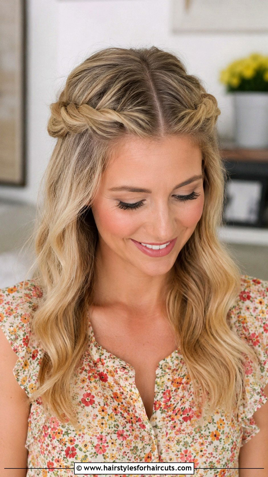 High Braided Ponytail - 25 cute hairstyles for straight hair girls - 25 cute hairstyles for straight hair girls