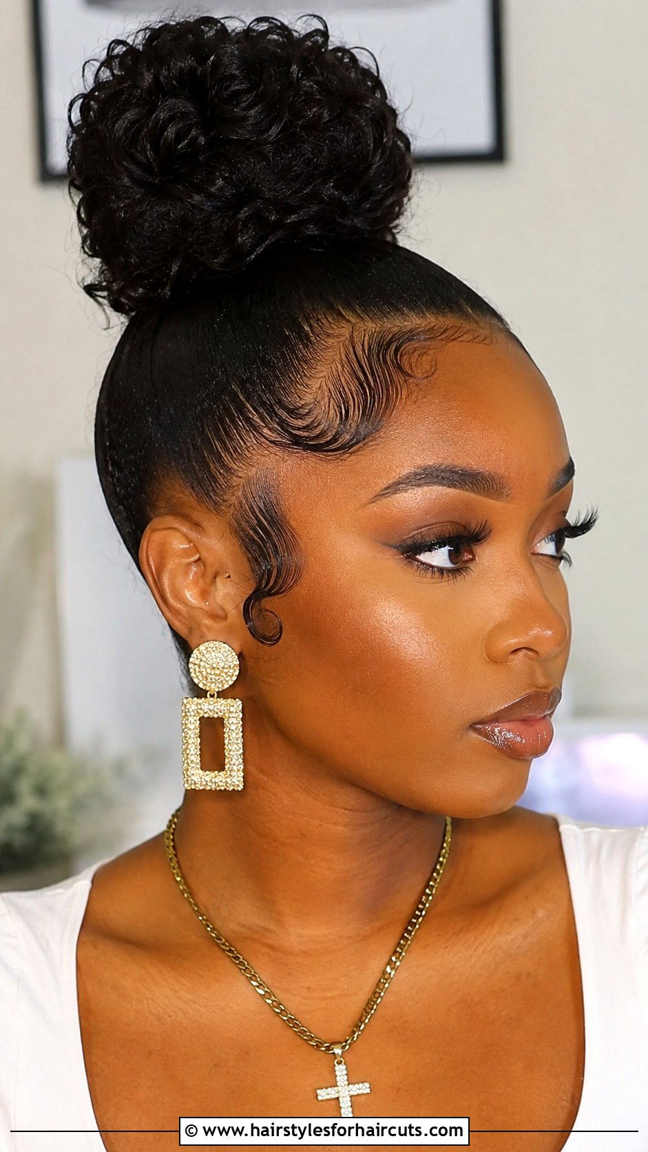 High Bun With Swooped Edges - 25 birthday hairstyles for black girl natural hair - 25 birthday hairstyles for black girl natural hair