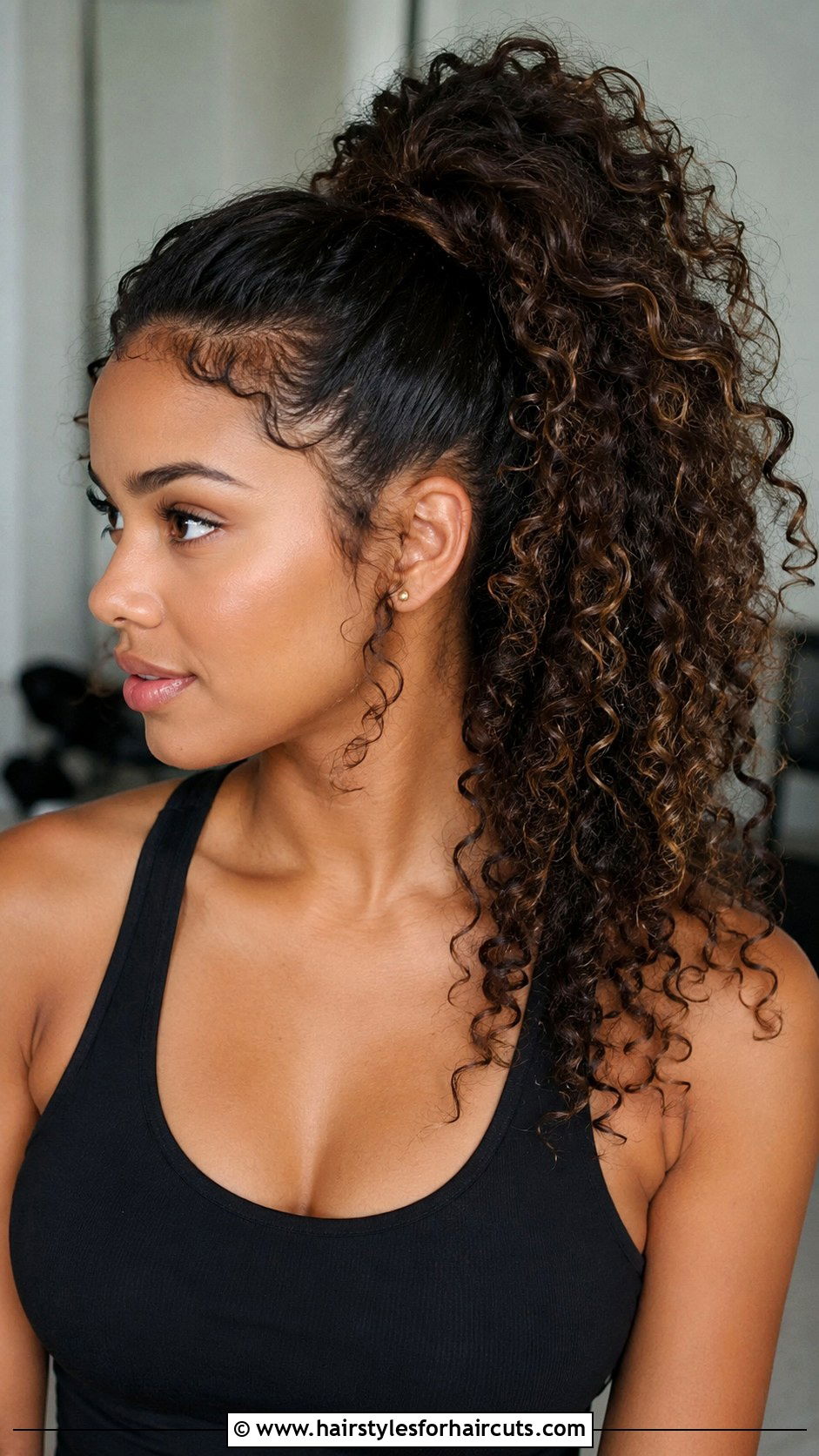 High Curly Ponytail - 25 gym hairstyles for curly hair - 25 gym hairstyles for curly hair