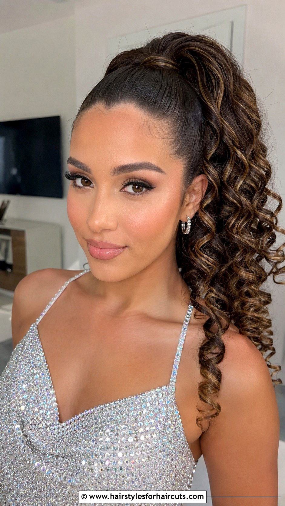 High Ponytail With Spiral Curls - 25 1999 hairstyles - 25 1999 hairstyles