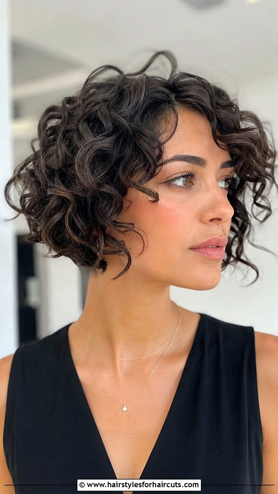 High Puff For Indian Curls - 25 hairstyles for curly frizzy indian hair - 25 hairstyles for curly frizzy indian hair