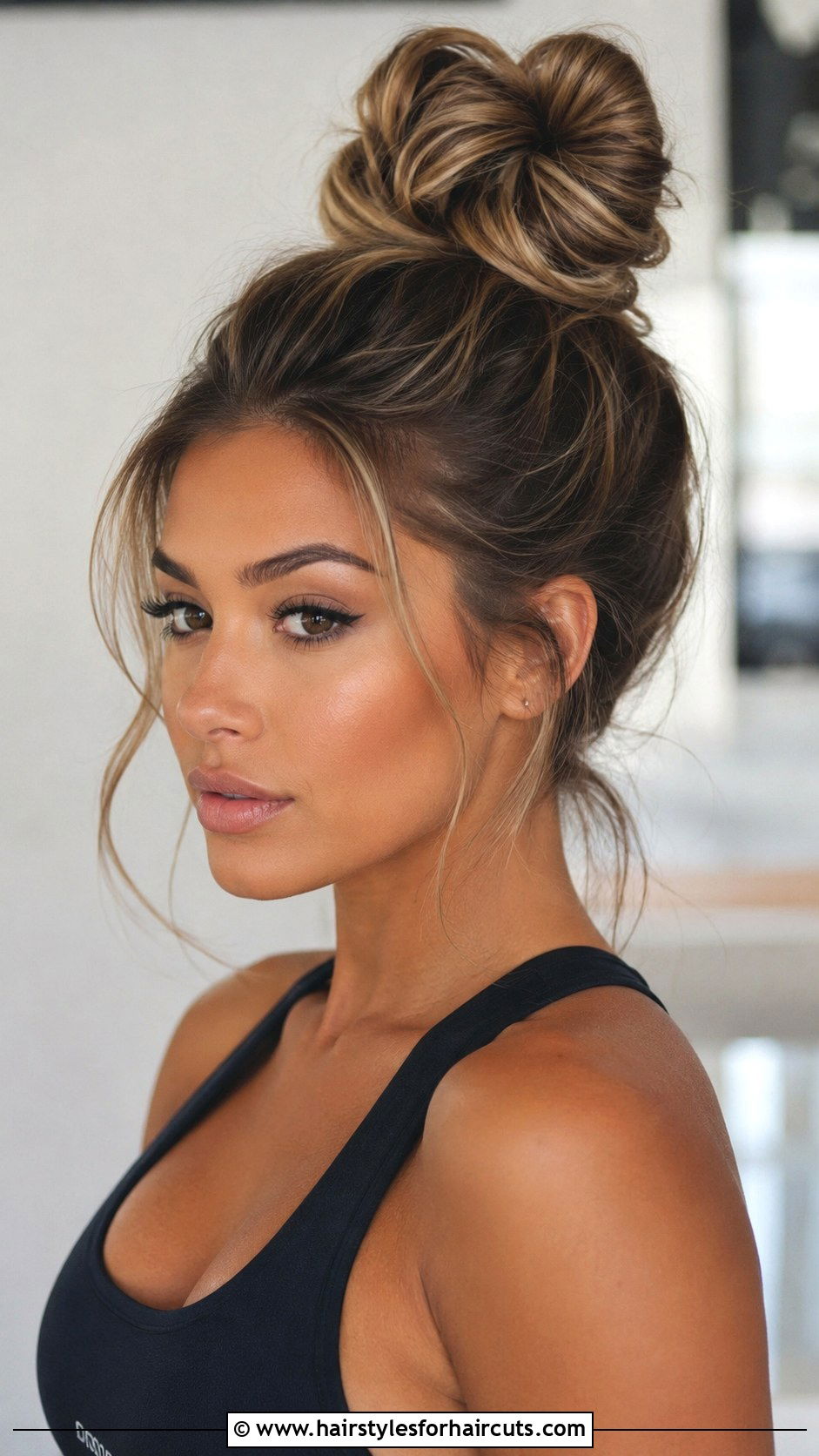 High Volume Top Knot - 25 picture day hairstyles for long hair - 25 picture day hairstyles for long hair