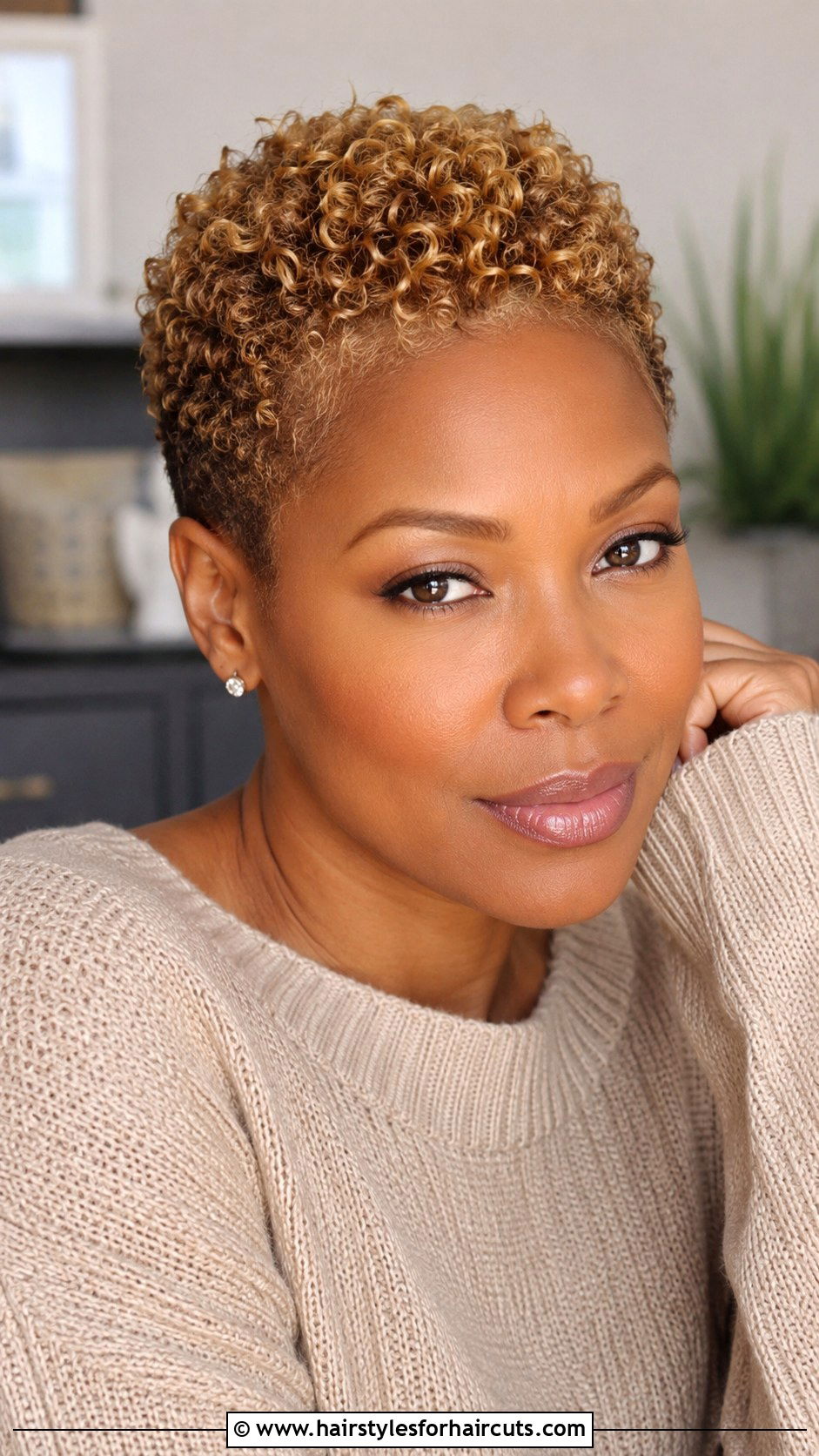 Honey Blonde Short Haircut - 25 blonde short haircuts for black ladies - 25 blonde short haircuts for black ladies