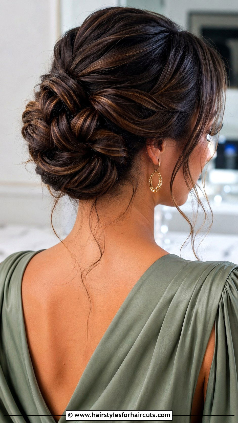 Infinity Braid Updo - 25 protective hairstyles for straight hair - 25 protective hairstyles for straight hair