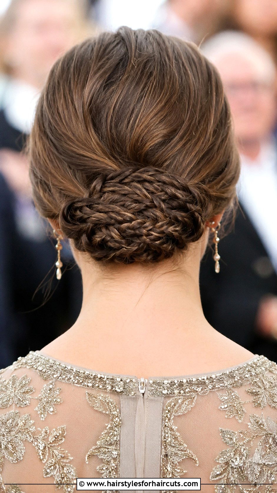 Intricate Woven Chignon - 25 complex hairstyles - 25 complex hairstyles