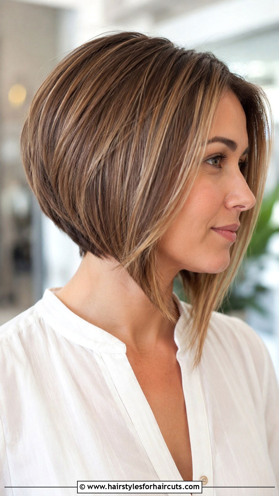 Inverted Bob - 25 summer haircuts for thin hair - 25 summer haircuts for thin hair