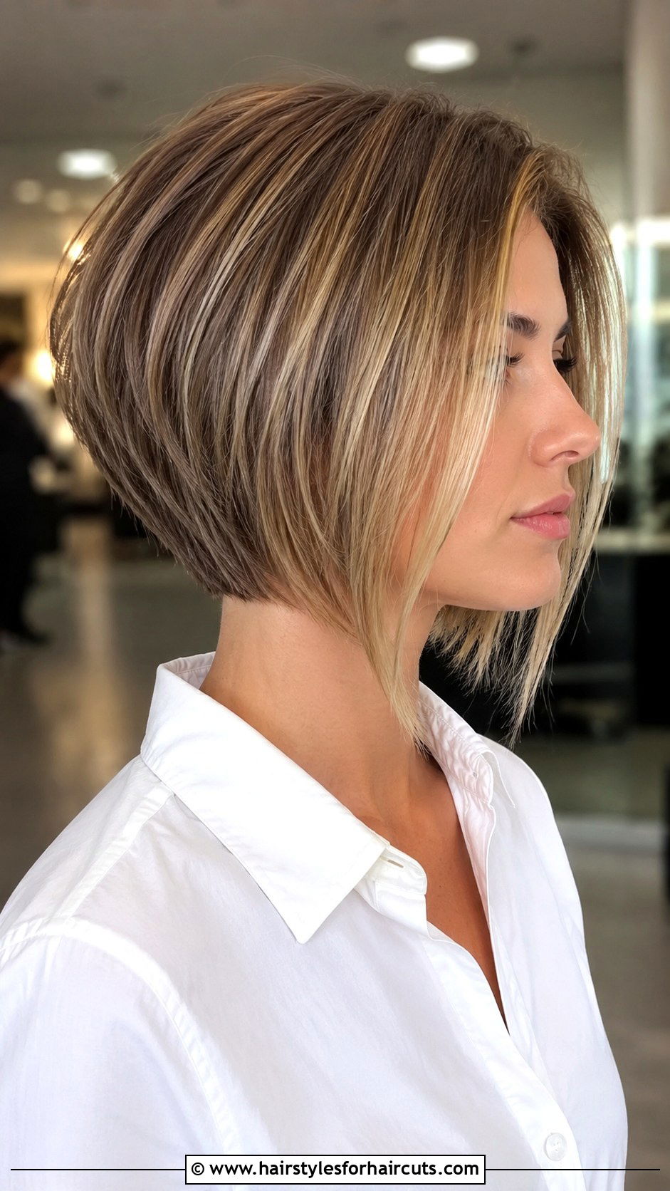 Inverted Bob - 25 womens short hairstyles for fine hair - 25 womens short hairstyles for fine hair