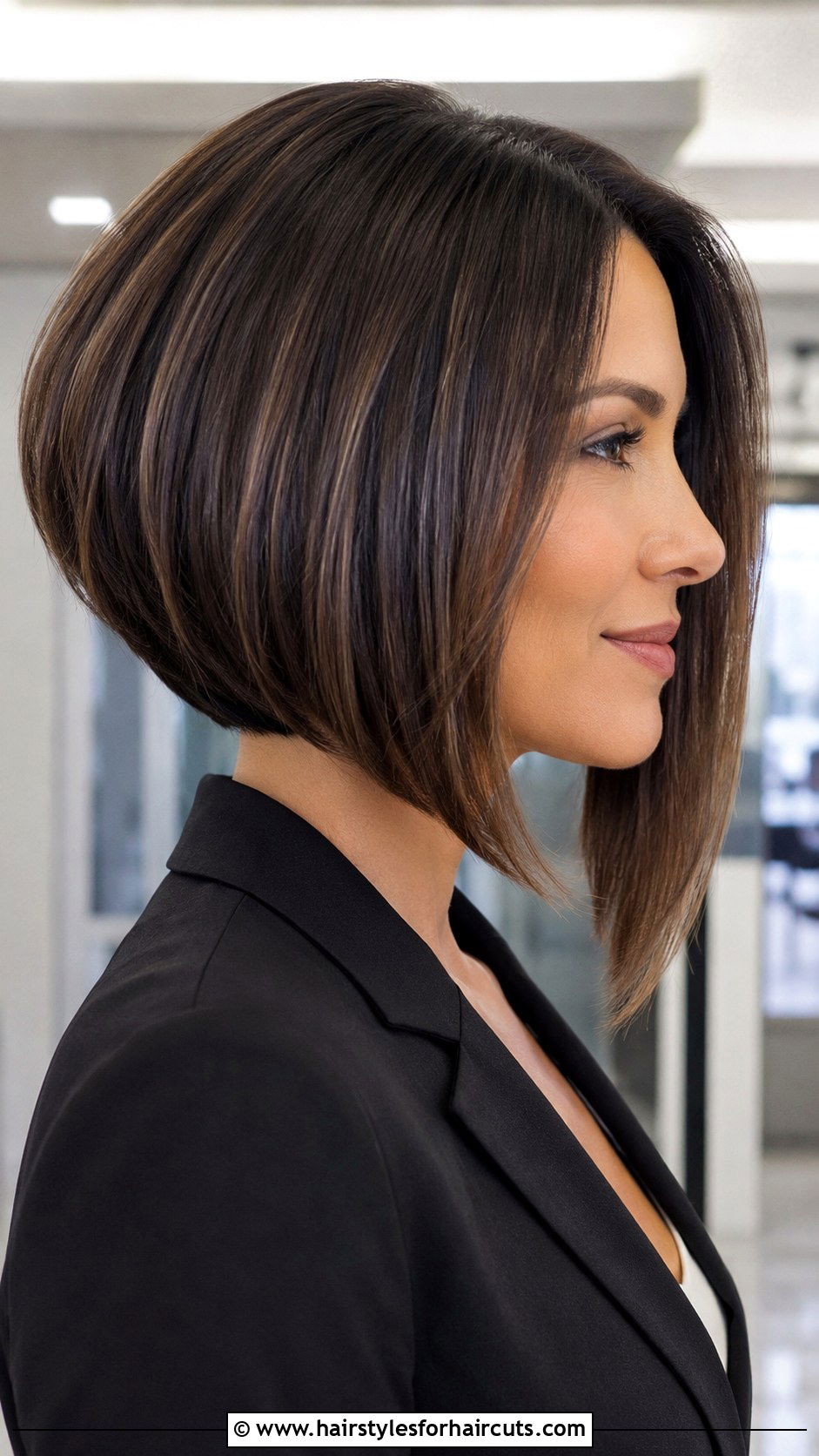 Inverted Bob - 25 haircuts for older women with fine hair - 25 haircuts for older women with fine hair