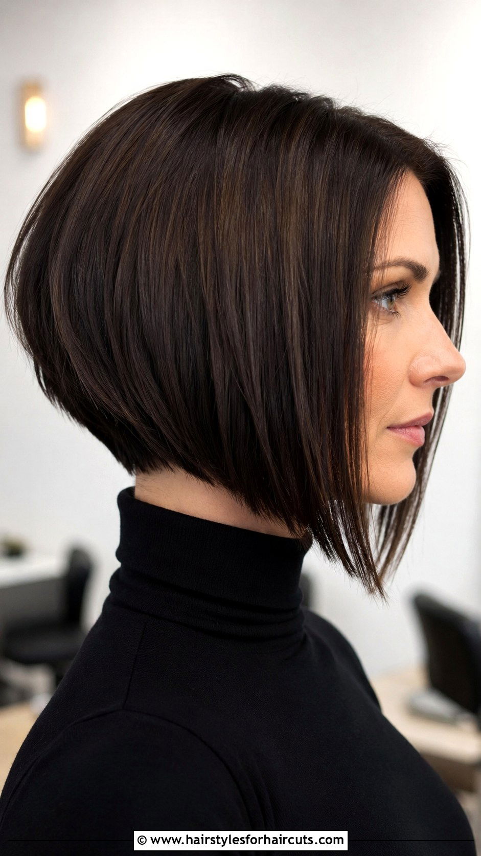 Inverted Bob - 25 haircuts for thick short hair - 25 haircuts for thick short hair