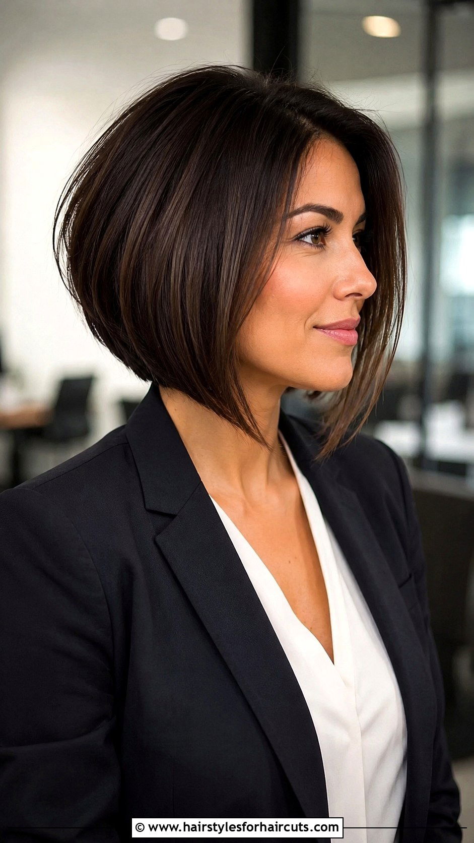 Inverted Bob Blowout - 25 blow out haircuts - 25 blow out haircuts