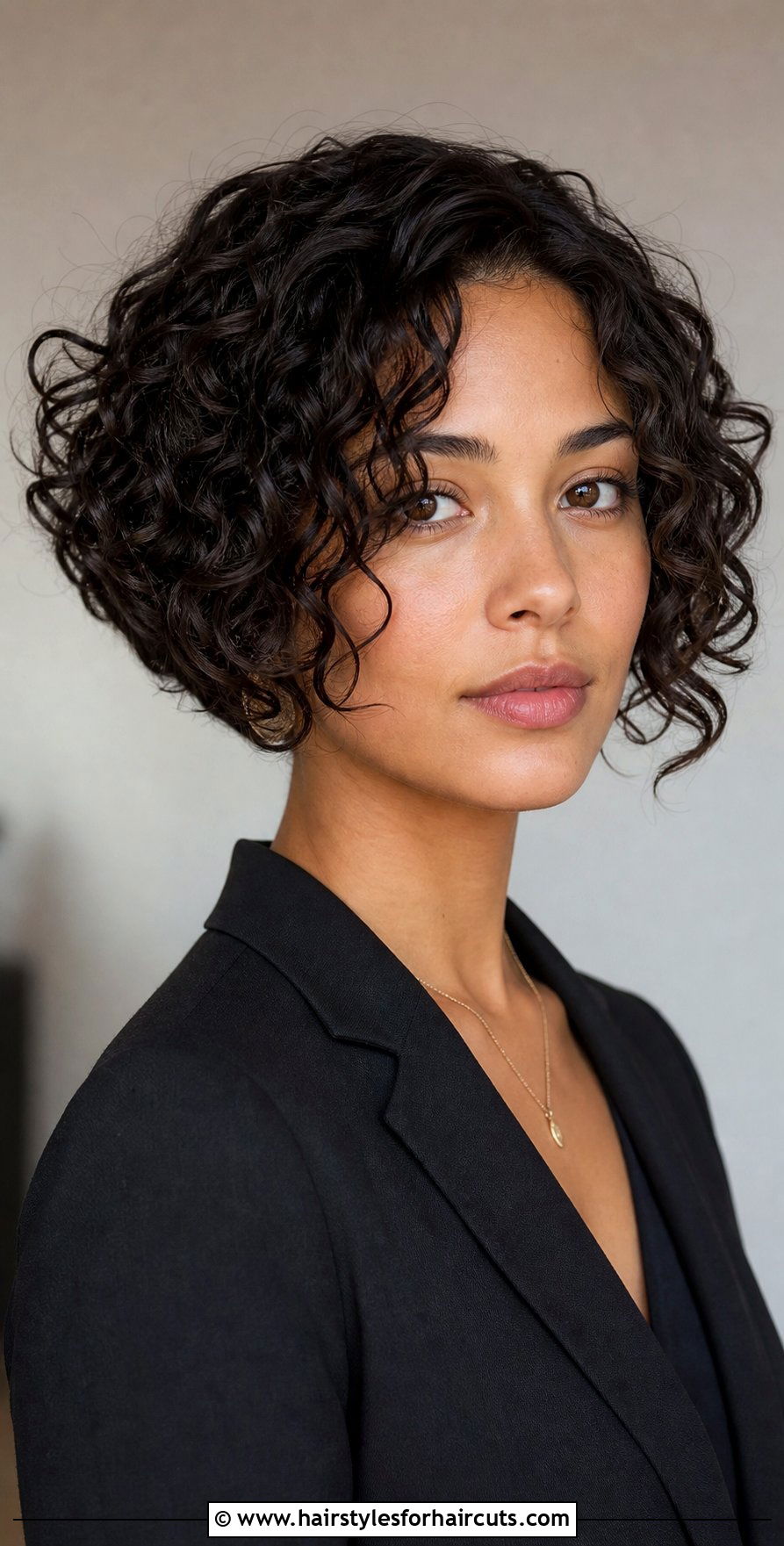 Inverted Bob For Curly Hair - 25 haircuts for curly hair girls - 25 haircuts for curly hair girls