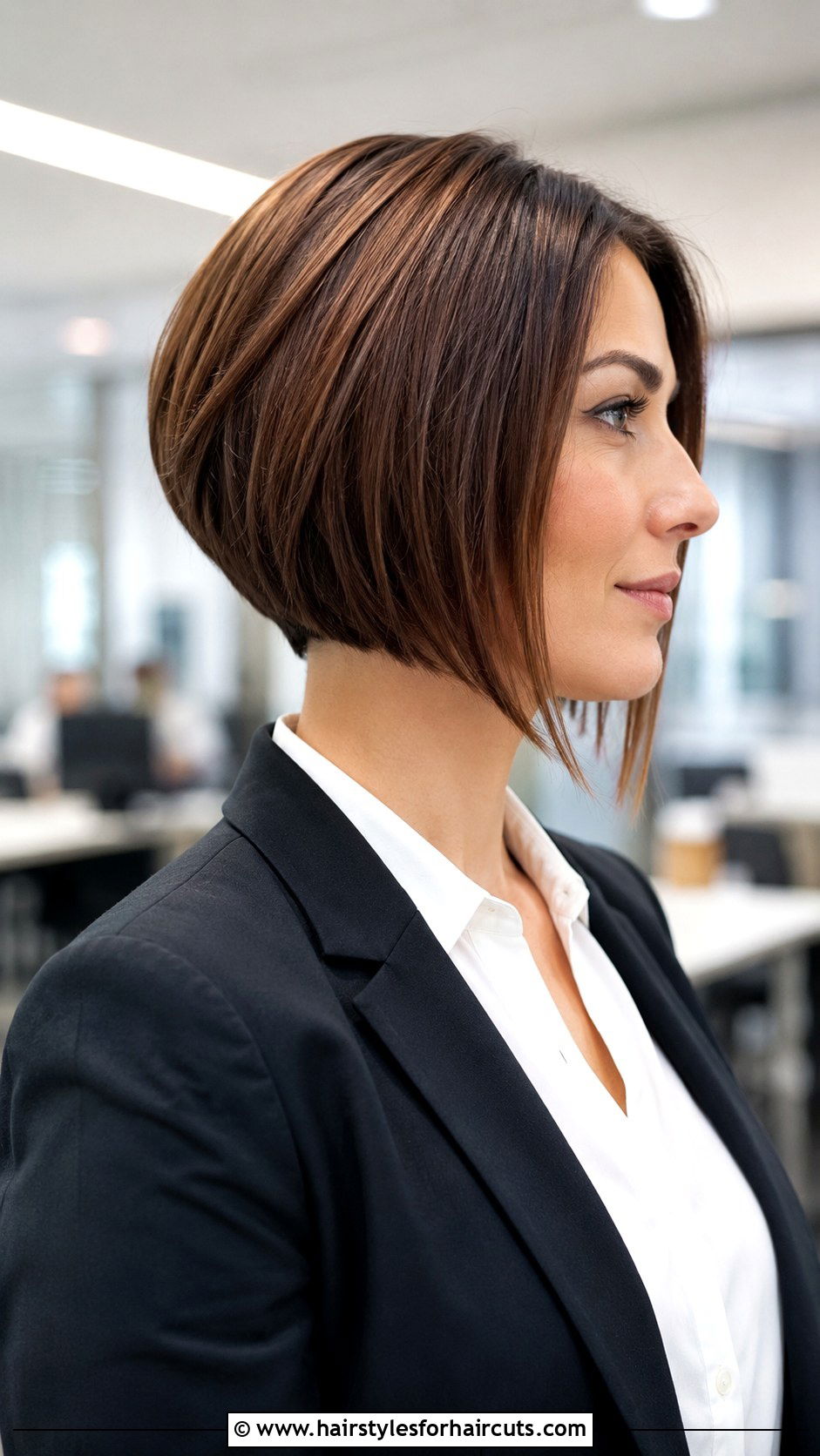 Inverted Bob Haircut - 25 haircuts for women over 30 - 25 haircuts for women over 30