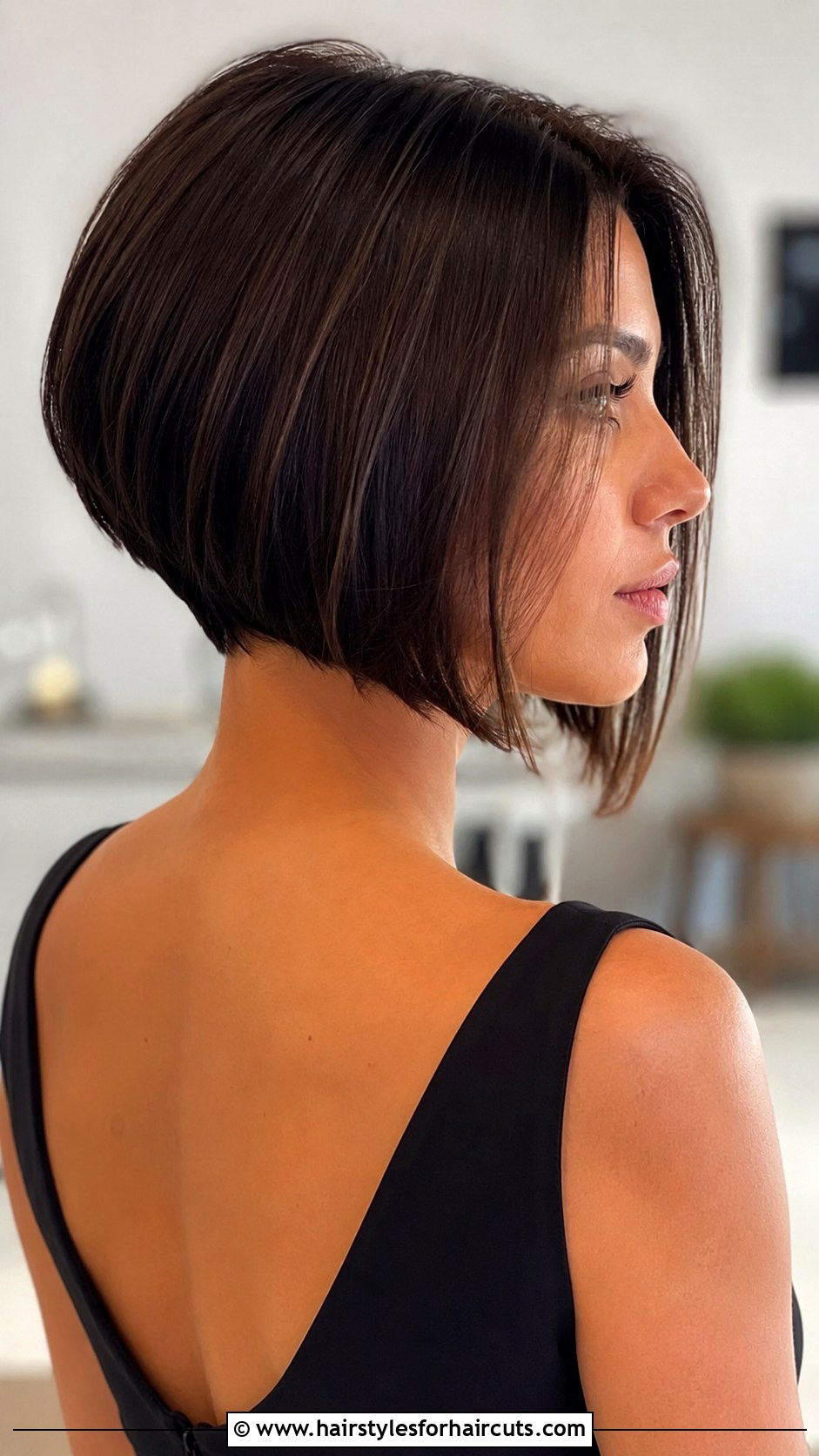Inverted Bob Haircut - 25 haircuts los angeles - 25 haircuts los angeles