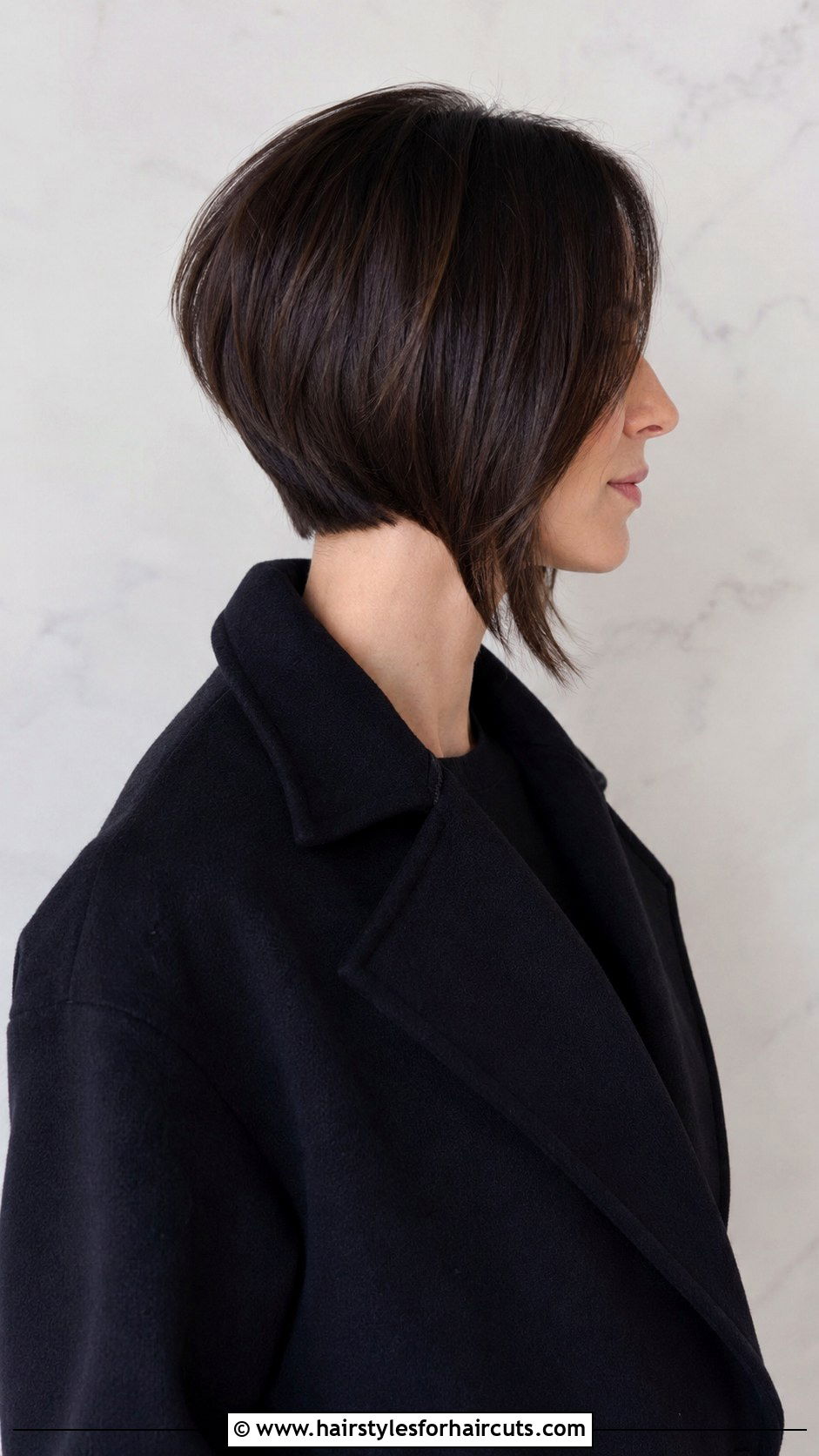 Inverted Bob Haircut - 25 40s hairstyles - 25 40s hairstyles