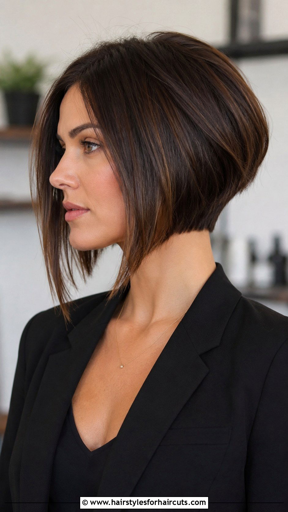 Inverted Bob Haircut - 25 girls with short hairstyles - 25 girls with short hairstyles